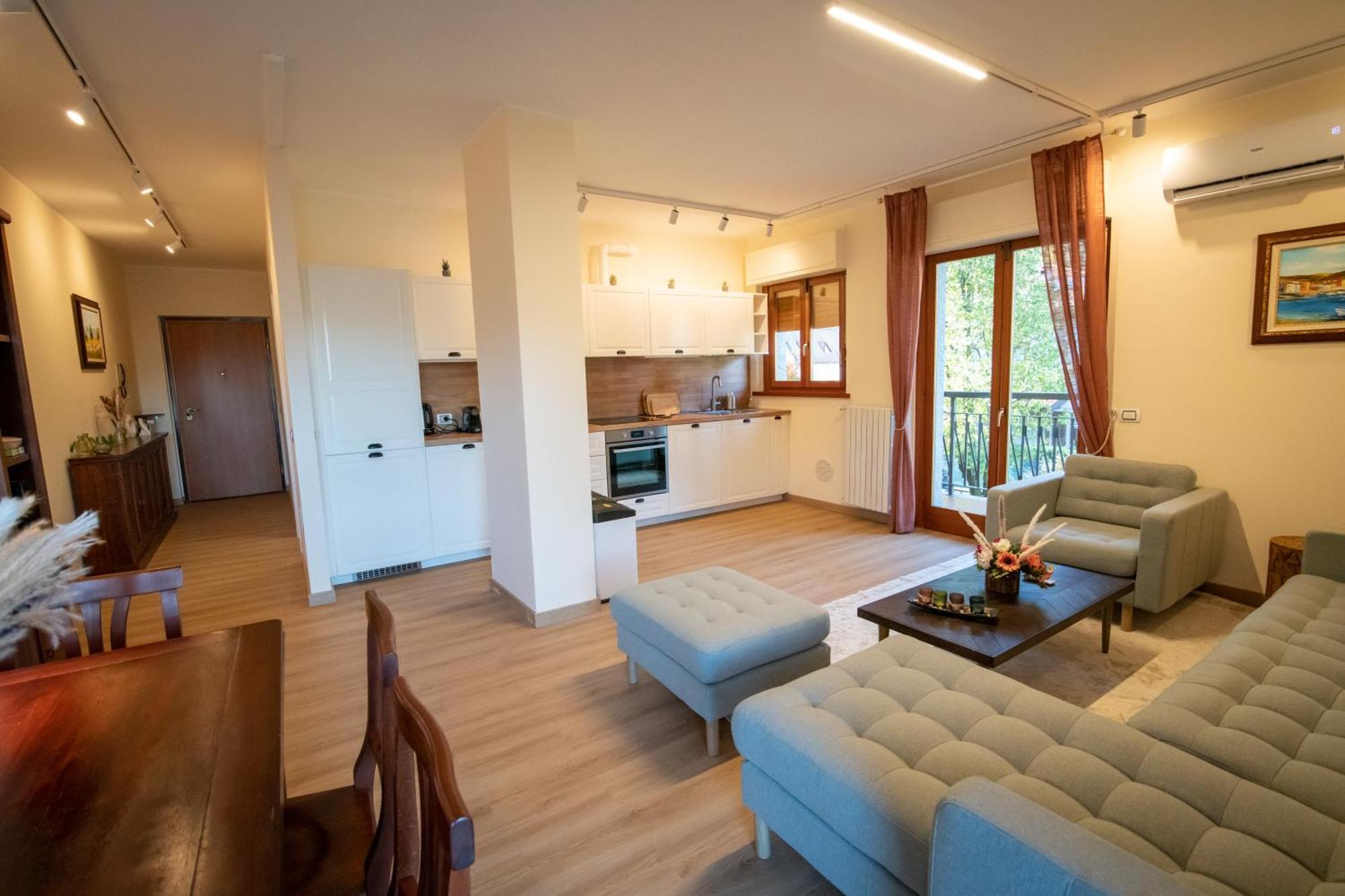 Residenza Lago Sereno Porto Ceresio Buitenkant foto