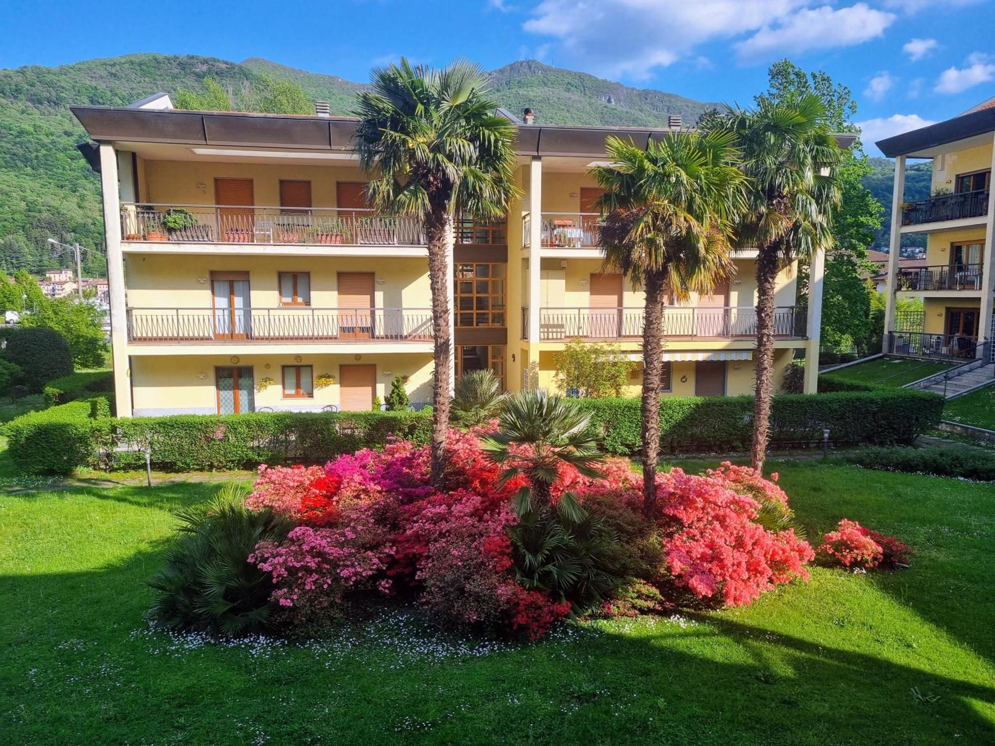 Residenza Lago Sereno Porto Ceresio Buitenkant foto