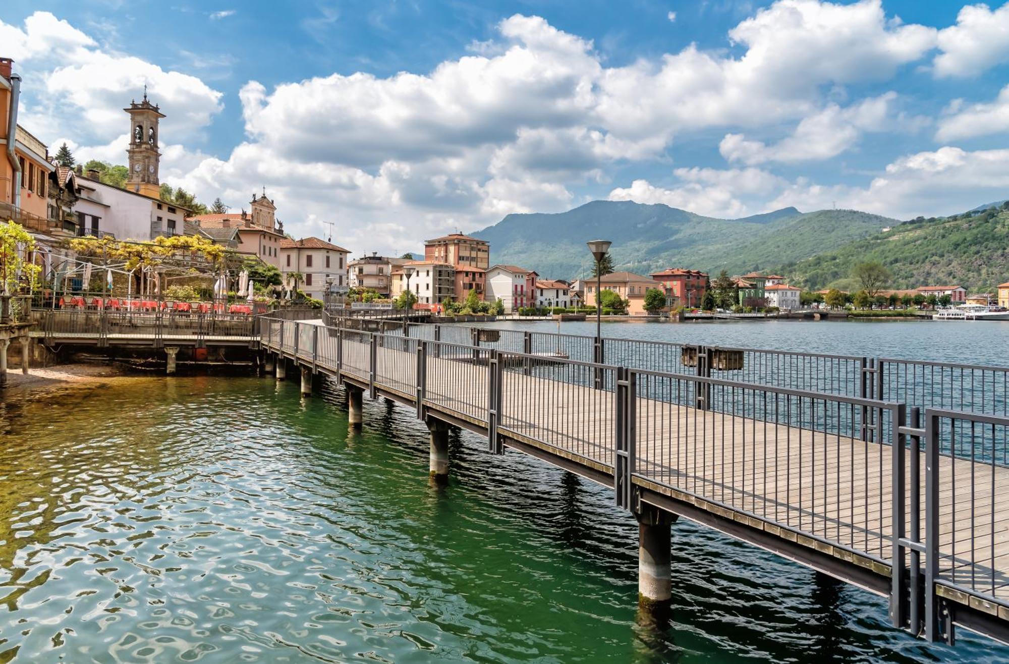 Residenza Lago Sereno Porto Ceresio Buitenkant foto